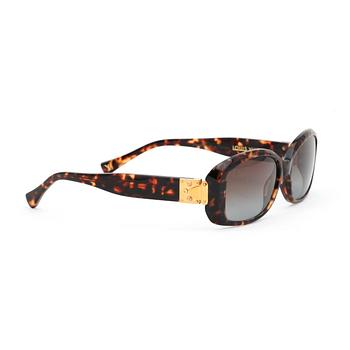 534. LOUIS VUITTON, a pair of sunglasses.