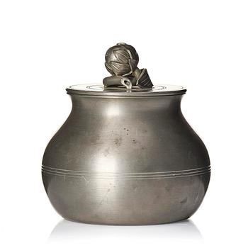 244. Firma Svenskt Tenn, a pewter bonbon dish with knob by Estrid Ericson, model "A 932", Stockholm, 1930.