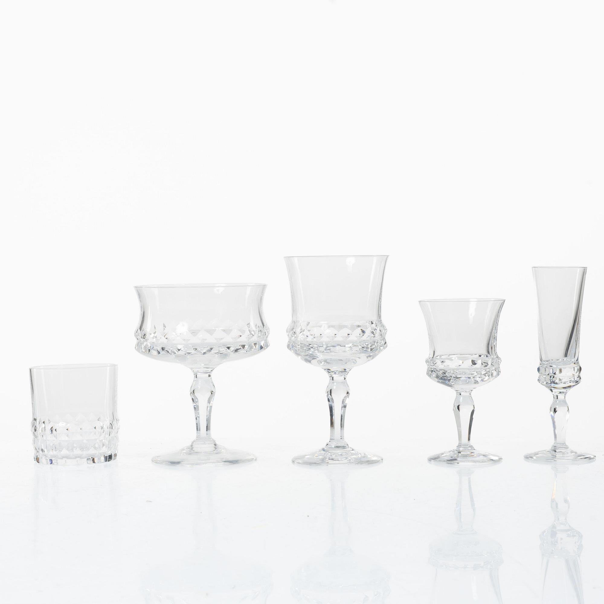 Ingeborg Lundin, glasservis, 63 st, "Silvia", Orrefors.