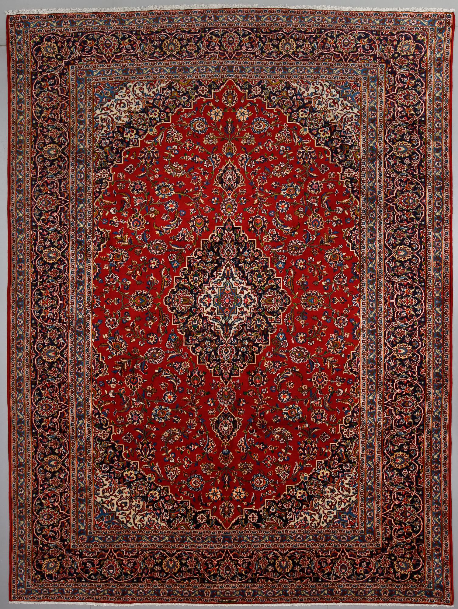 MATTA, Keshan, signerad, ca 402 x 300 cm.
