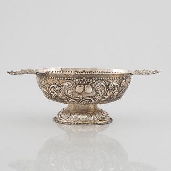 A Baroque style silver bowl, 19th Century.