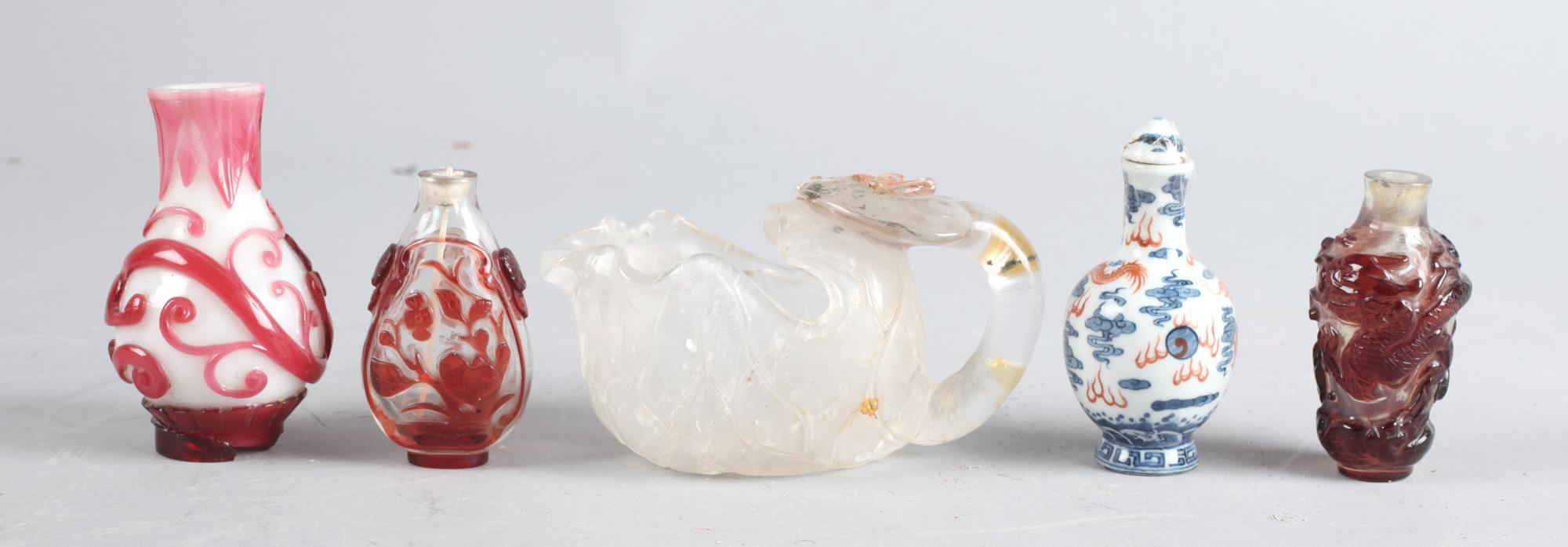 PENSELSTÄLL, bergkristall och FLACONER, glas och porslin, Qing dynastin, Kina, 1800-tal.