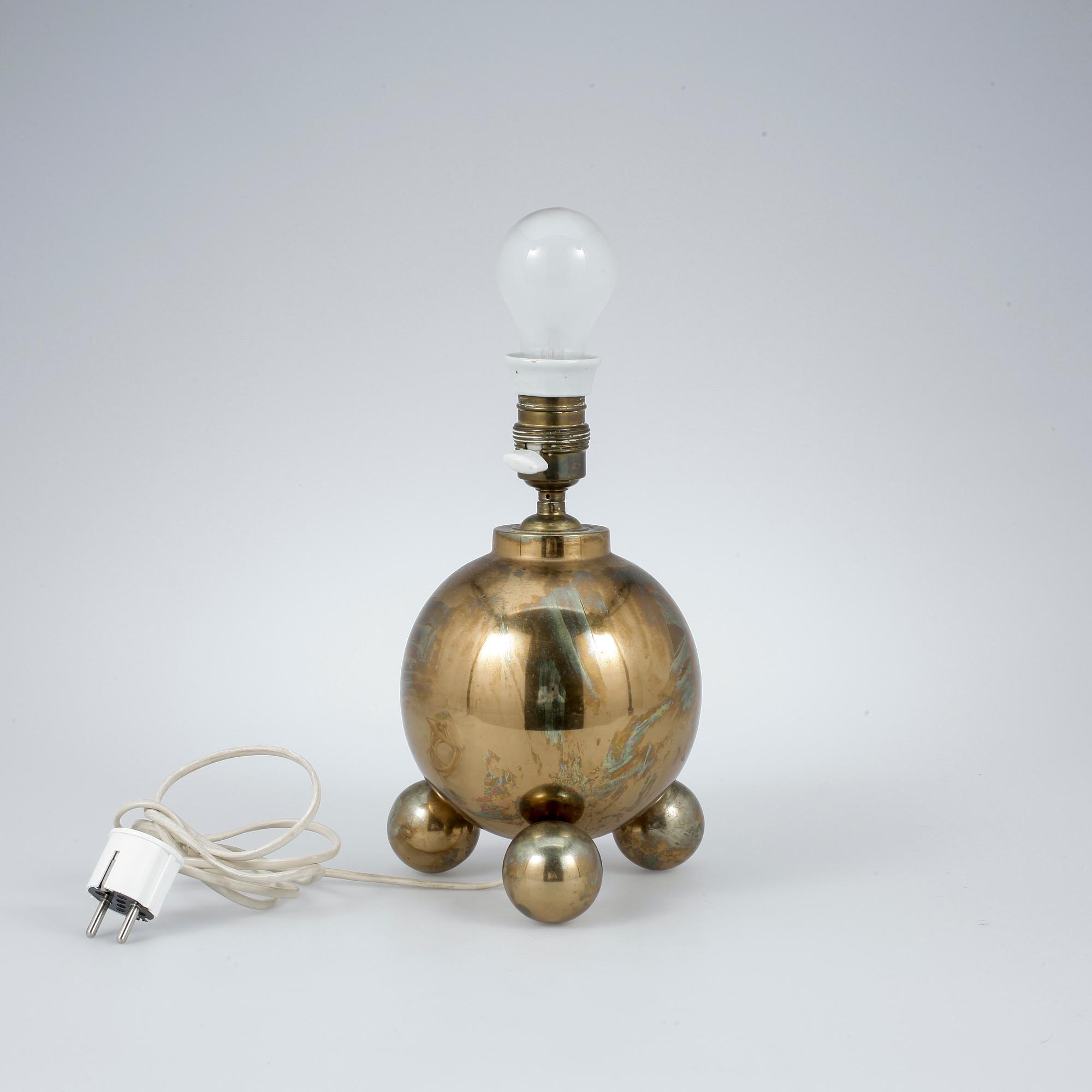 BORDSLAMPA, kulmodell, Gusums Bruk, 1900-talets första hälft.