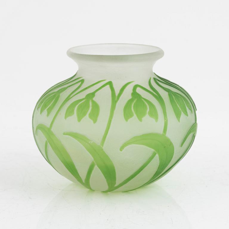 Karl Lindeberg, vase, cased glass, Kosta, Art Nouveau, early 20th century.