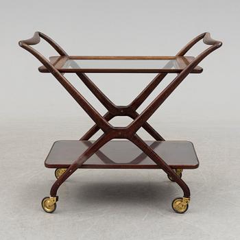 SERVERINGSVAGN, 1900-talets första hälft.