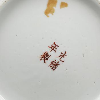 FAT, ett par, porslin, Guangxus karaktärers märke, Kina, troligen omkr 1900.