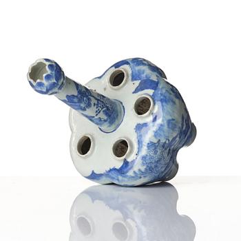 Tulpanvas, porslin, Kina, Qingdynastin, 1800-tal.