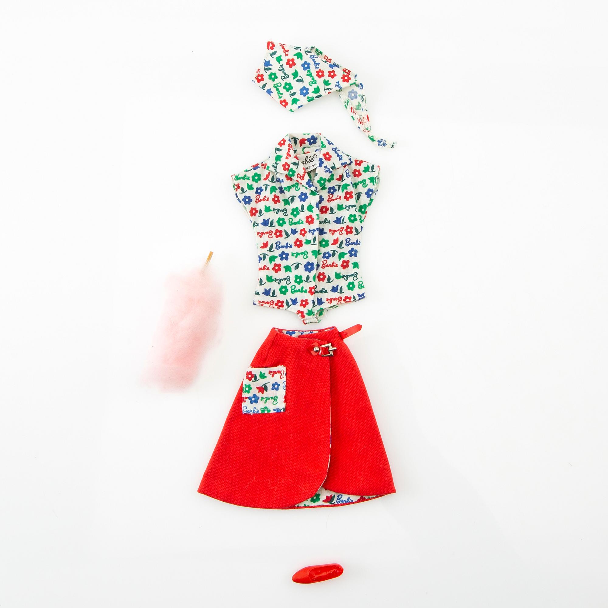 Barbie clothes 5 sets. Vintage including "Slumber party" Mattel 1965. "Fun at the fair" Mattel 1965.