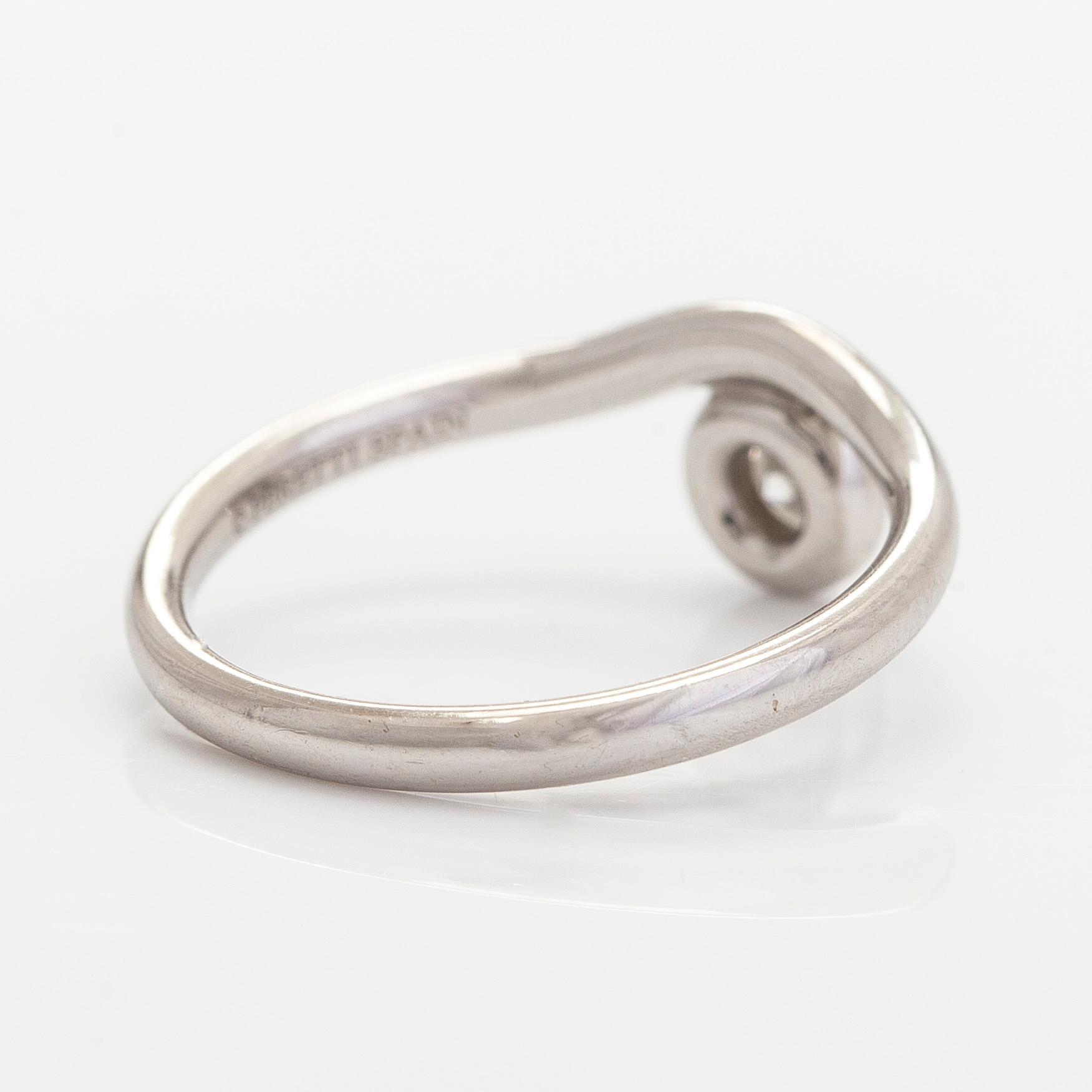 Tiffany & Co, Elsa Peretti, sormus, "Diamonds by The Yard", platinaa ja briljanttihiottu timantti.