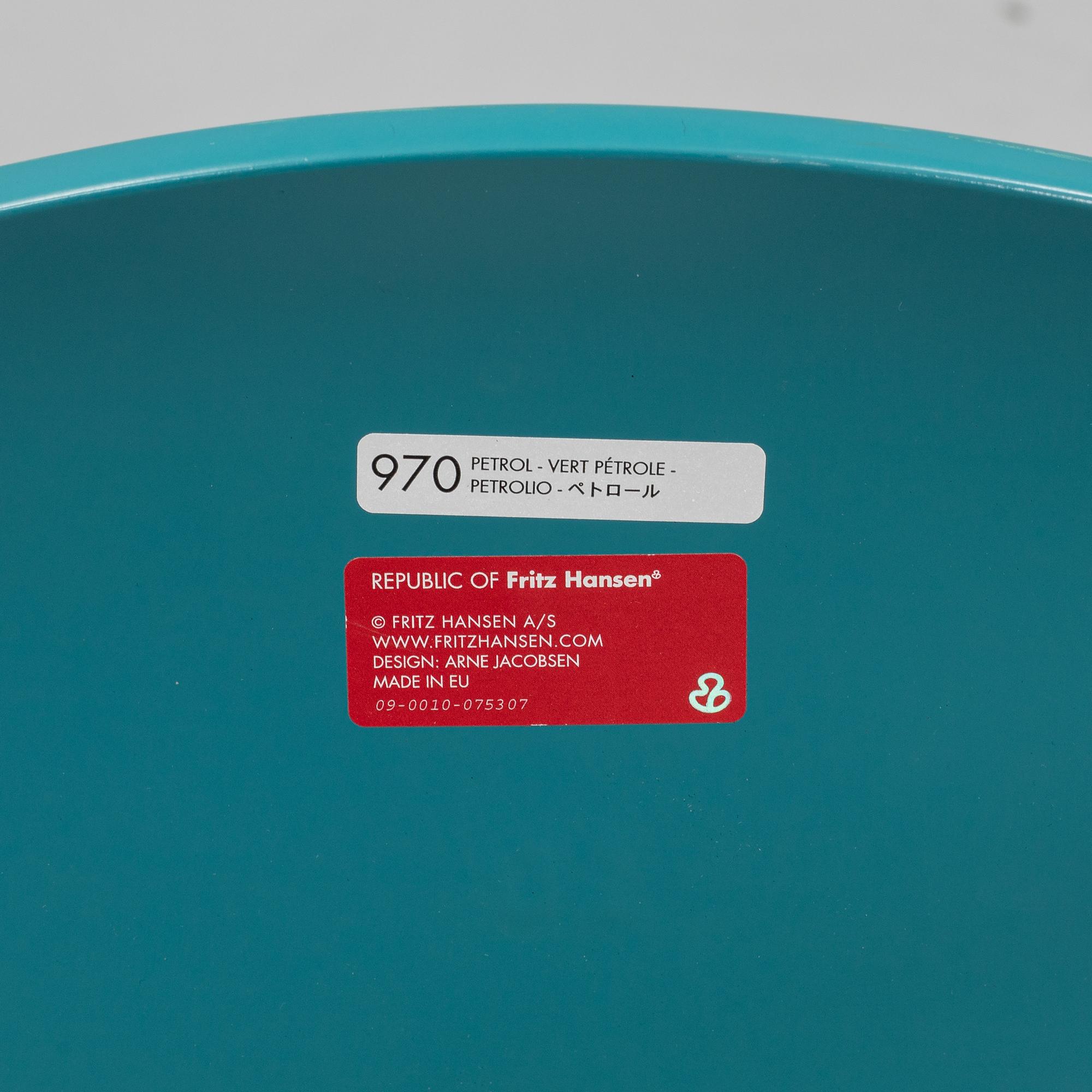 Arne Jacobsen, stolar, ett par, "Myran", Fritz Hansen, Danmark.