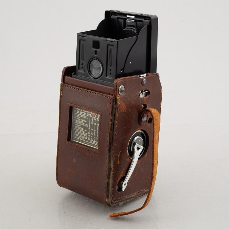 Rollieflex, medium format camera, 1960s.