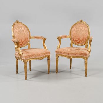 KARMSTOLAR, ett par, gustaviansk stil, tidigt 1900-tal.
