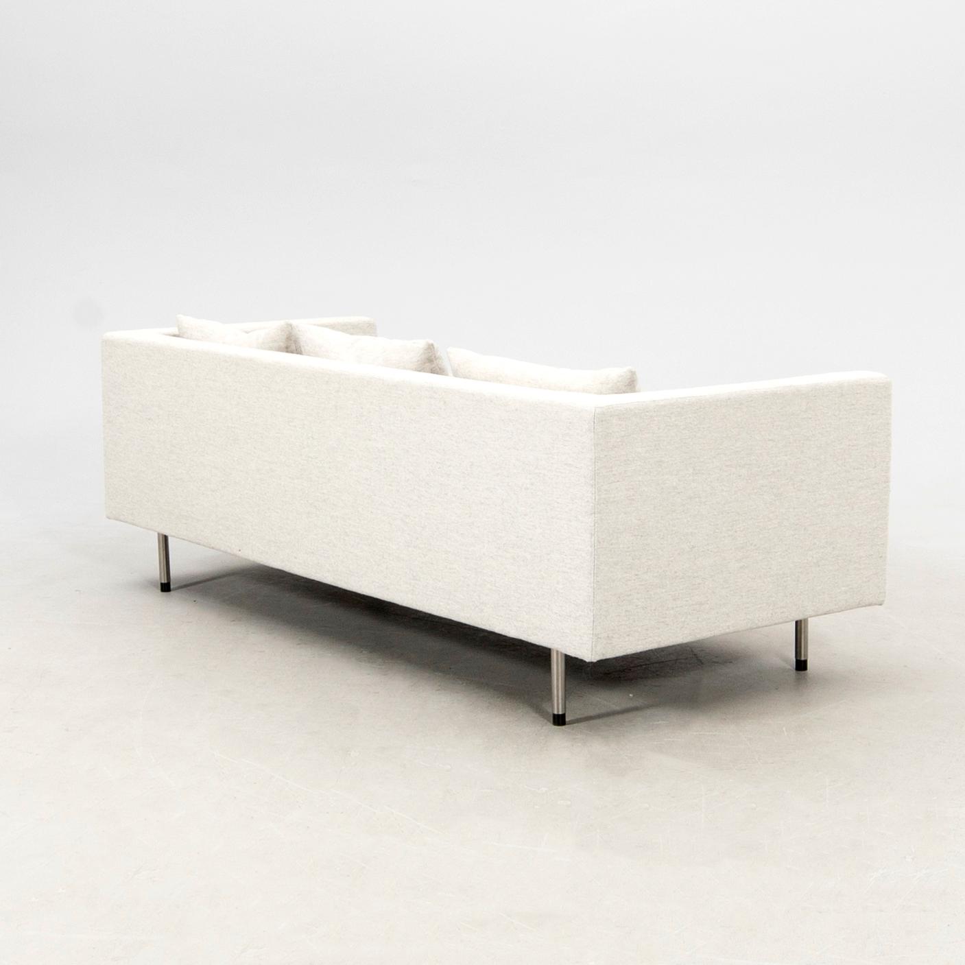 Jonas Lindvall, soffa, "Mata Hari", formgiven 2004, tillverkad av deNord.