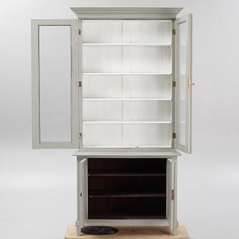 Bokskåp, 1900-talets början.