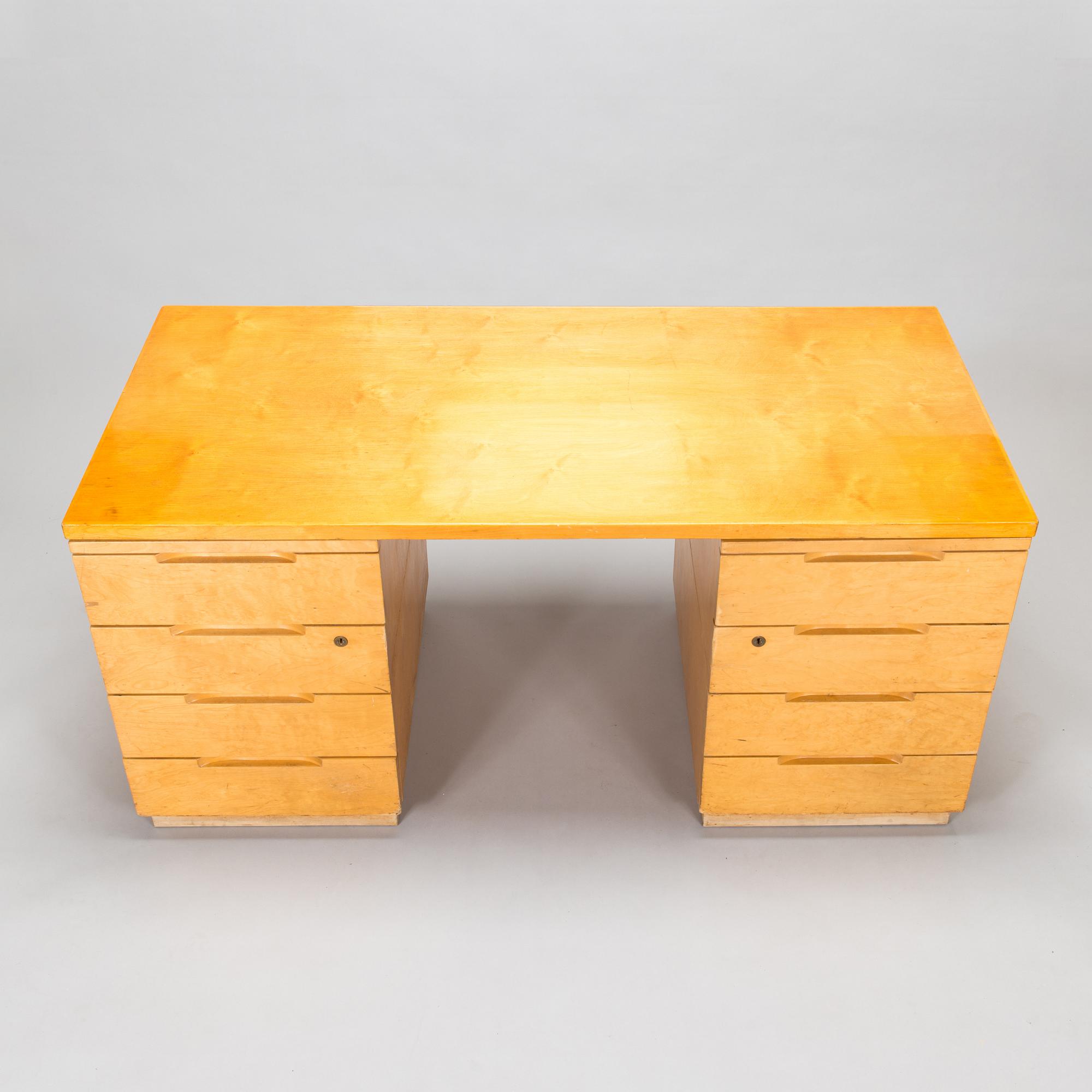 Alvar Aalto, kirjoituspöytä, malli 500, O.Y. Huonekalu-ja Rakennustyötehdas A.B. 1930/40-luku.