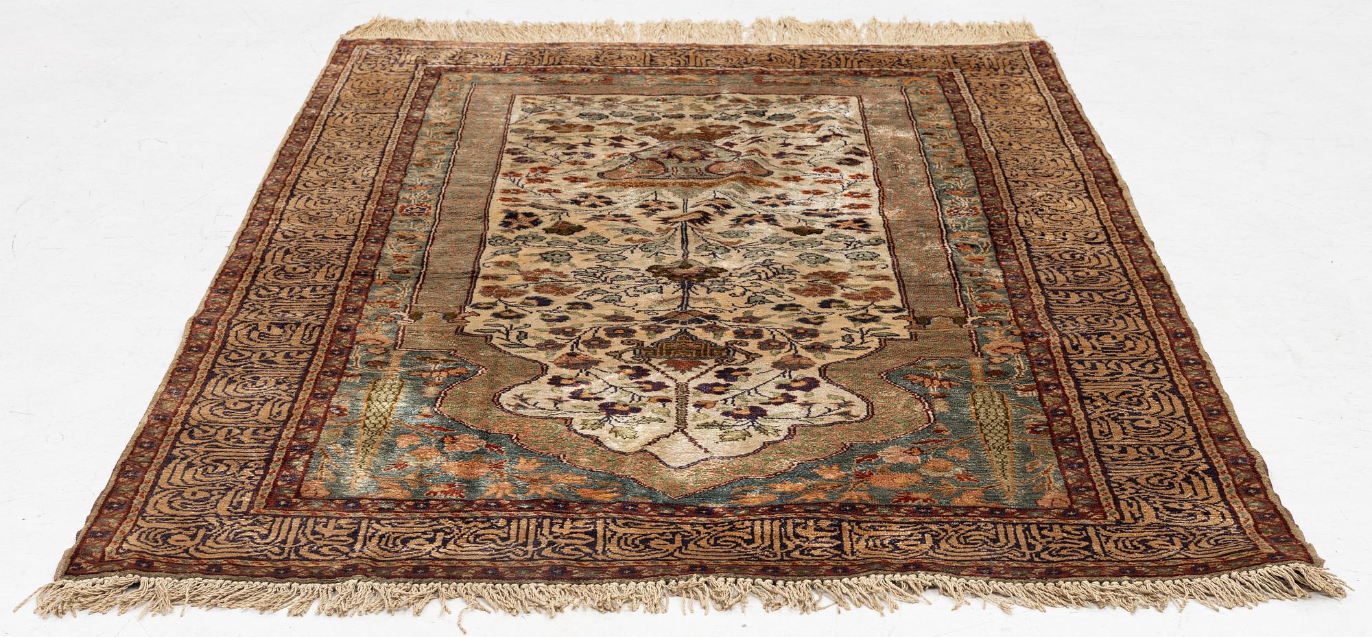 A silk Kayseri, c. 176 x 117 cm.