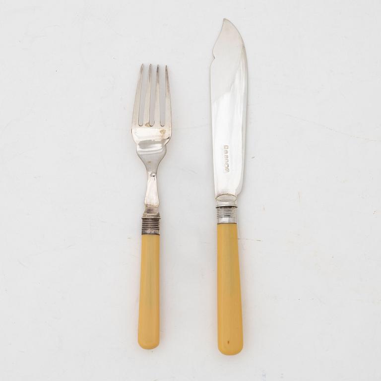 A 12-piece fish cutlery set, marks of James Albert Scholes, Sheffield, England 1904.