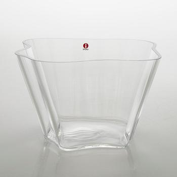 Alvar Aalto, konstglas, en del av "Aalto-blomman" signerad Alvar Aalto Iittala, 1900-talets slut.