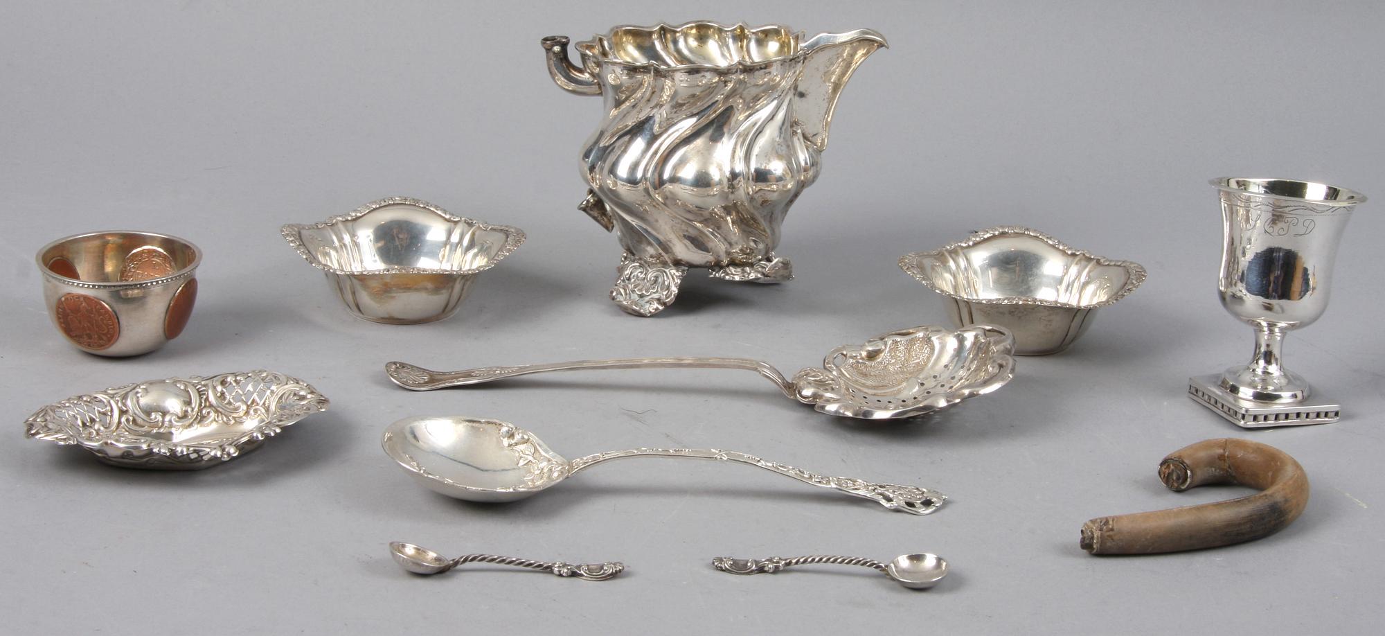 PARTI SILVER, 9 delar, 1800/1900-tal. Bl a importstämplar. Tot. vikt 481 g.