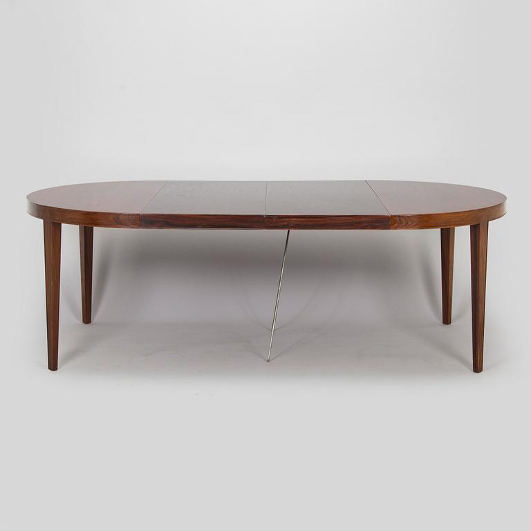 Severin Hansen, mid-20th century dining table, model 180 for Haslev Møbelsnedkeri, Denmark.