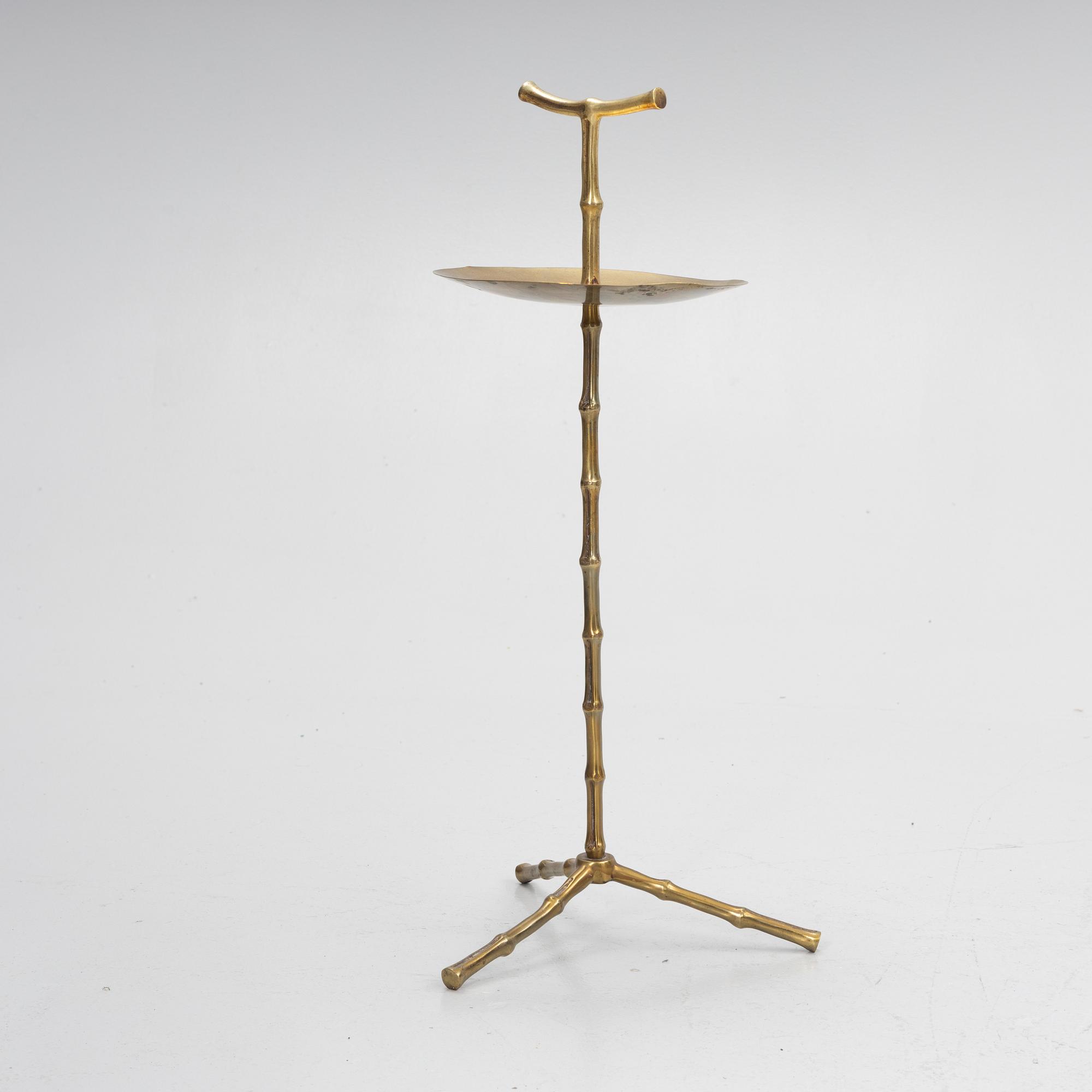 Ashtray on foot, second half of the 20th century.