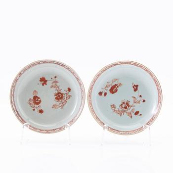 Two cups with saucers, Qing dynasty, 18th century.