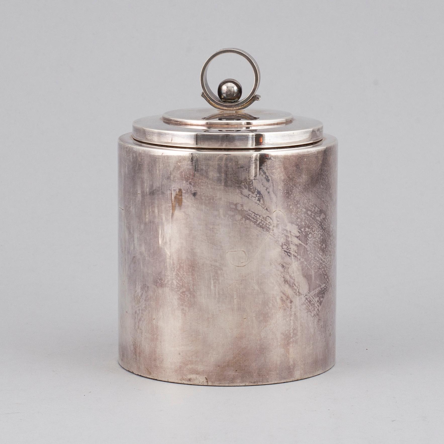 A silver plated Art Déco teabox from the 1930's.