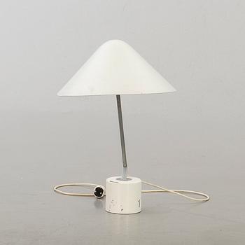 A DESK LAMP "SWING VIP" BY JÖRGEN GAMMELGAARD FFOR DESIGN FORUM  1983.