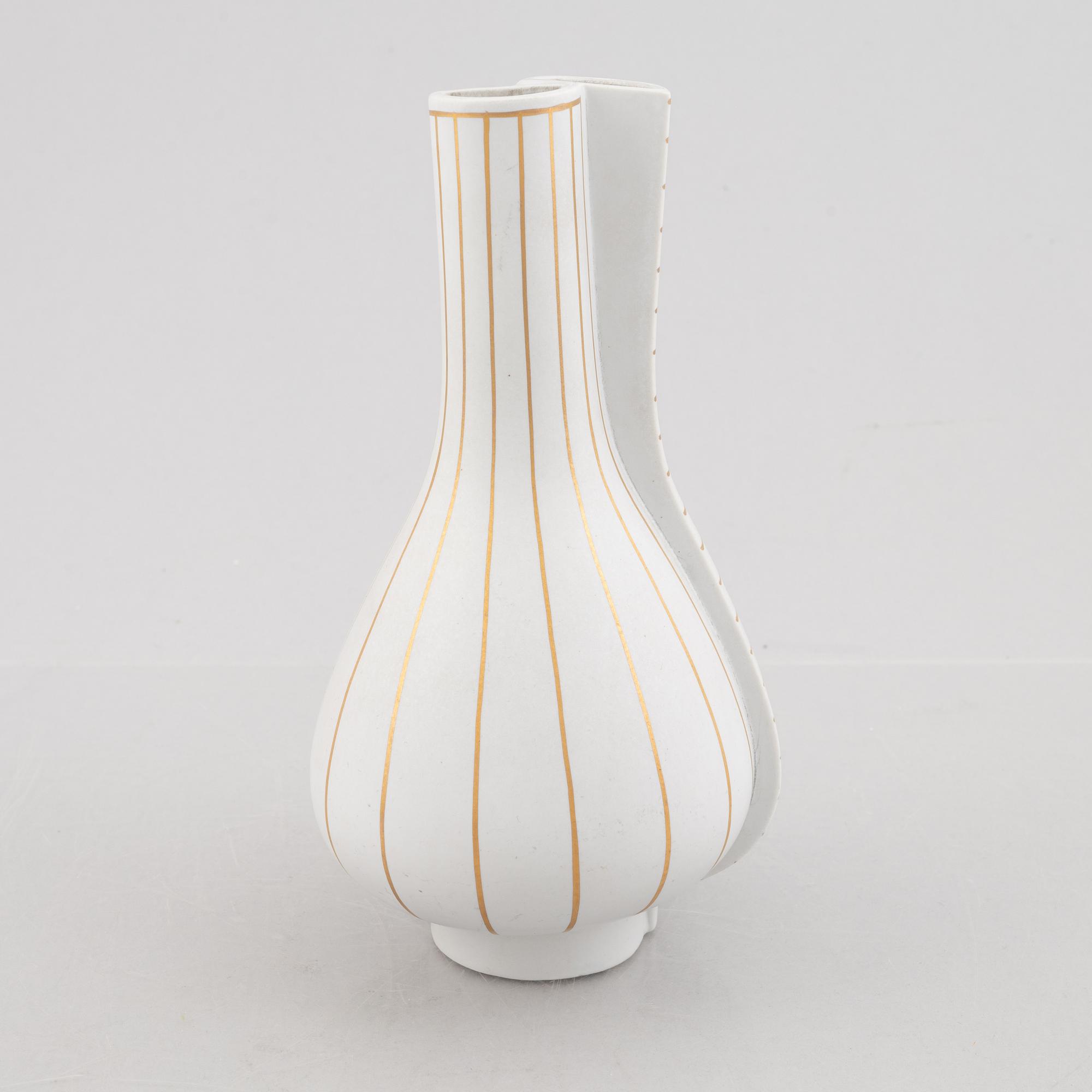 Wilhelm Kåge, a 'Guldsurrea' stoneware vase, Gustavsbergs studio.