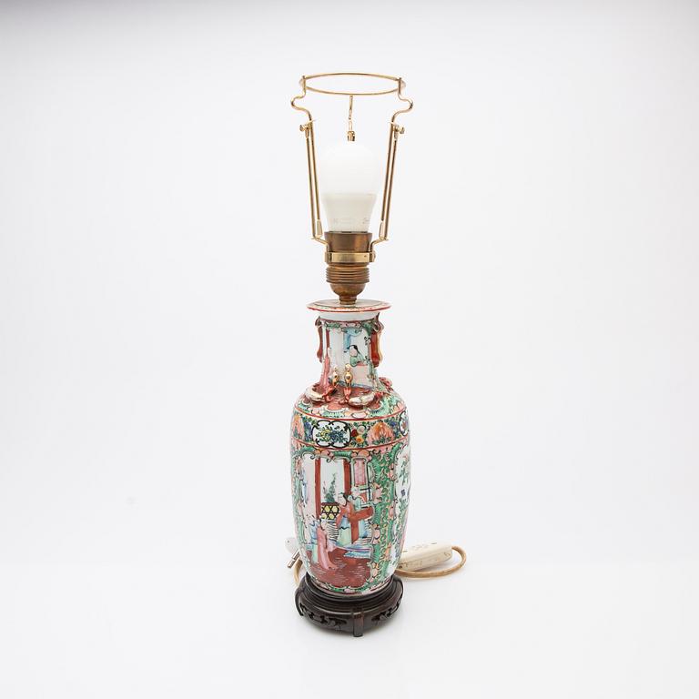 Porslin, 3 delar, Kina, Kanton, 1800-tal.