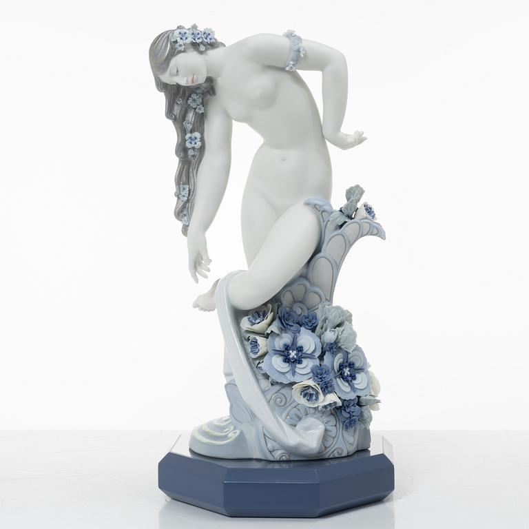 José Javier Malavia, figurine, "Pure Beauty", Lladró, Spain, 2006-2008.