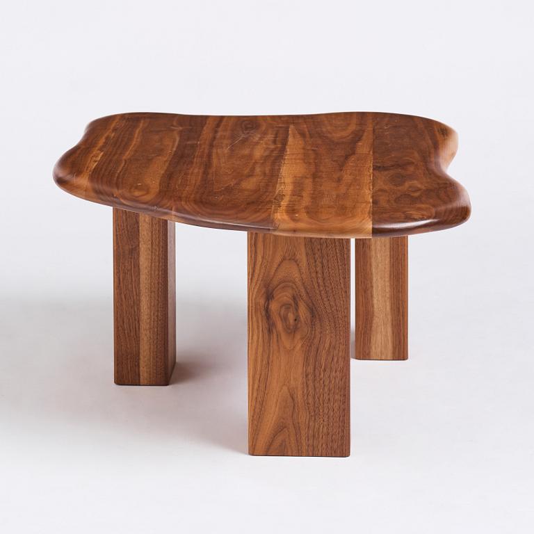 Niklas Runesson, a unique low table, executed in his own studio in 2021.