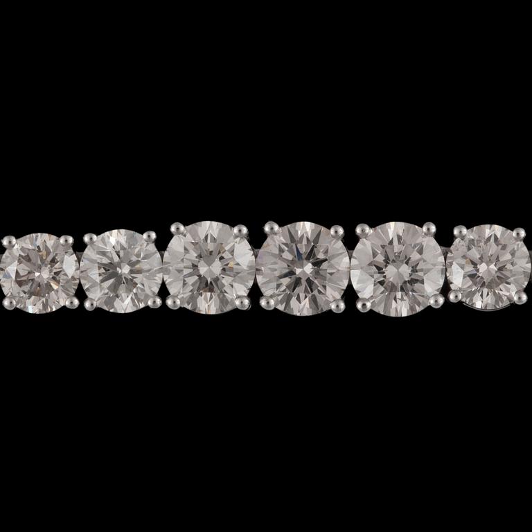 COLLIER med briljantslipade diamanter totalt 17.26 ct. Kvalitet ca H-I/VS-SI.
