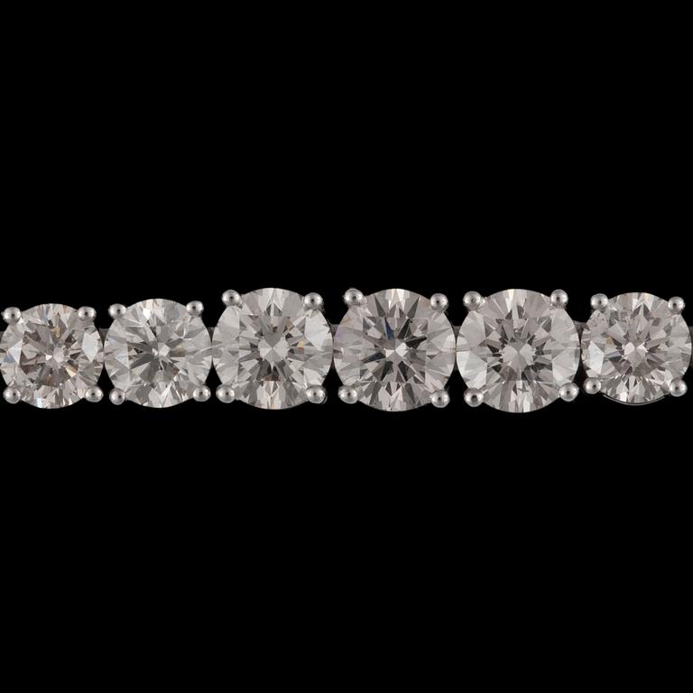 A 17.26 cts brilliant-cut diamond necklace. Quality circa H-I/VS-SI.