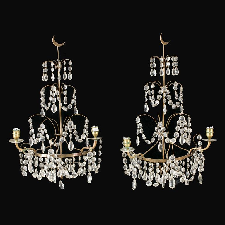 LAMPETTER, ett par, gustaviansk stil, 1900-talets första hälft.