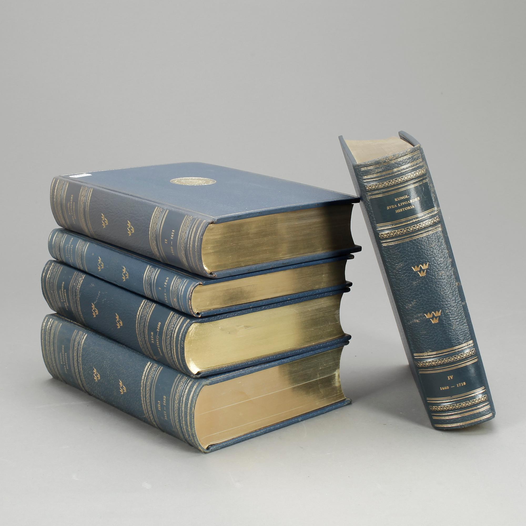 BÖCKER, 4 vol (5 band), Kungl. Svea livgardes historia av Folke Wernstedt, 1954.