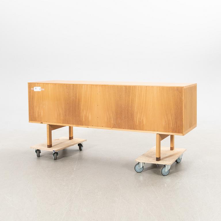 Hans J. Wegner, sideboard, RY-26, för RY Möbler, Danmark.