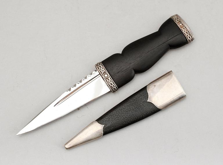 KNIV, "Sgian Dubh", silverbeslag, Edinburgh 1948.