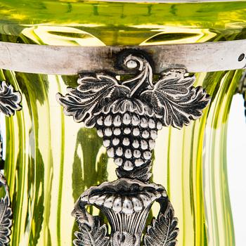 JOHANN DIEDRICH LINDKVIST, Lasi kannellisessa hopeapidikkeessä, Pietari 1841.