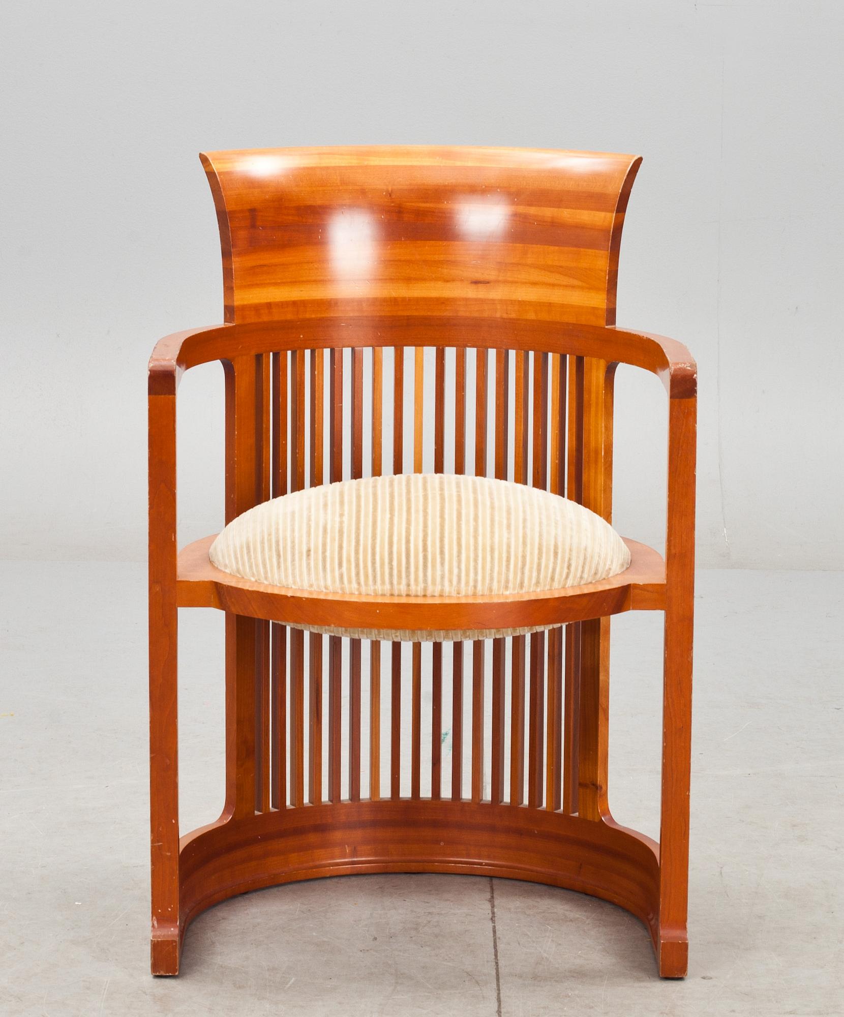 KARMSTOL, Frank Lloyd Wright, Cassina 1986.