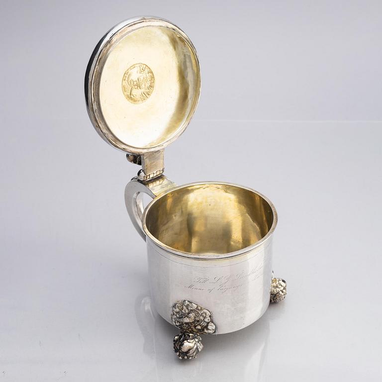 A Swedish 17th century Baroque parcel-gilt silver tankard, mark of Friedrich Richter, Stockholm (active 1668-1700).