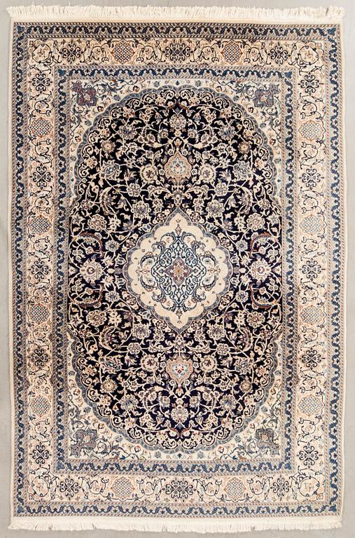 Nain carpet old/semi-antique approx. 300x205 cm.