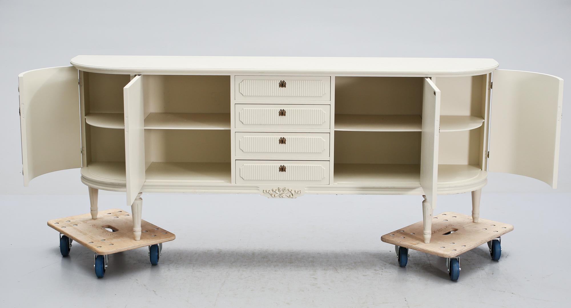 SIDEBOARD, gustaviansk stil, 1900-talets andra hälft.