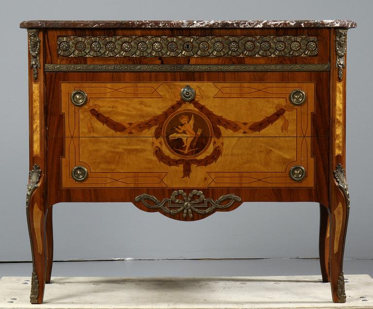 BYRÅ, gustaviansk stil, 1900-tal.