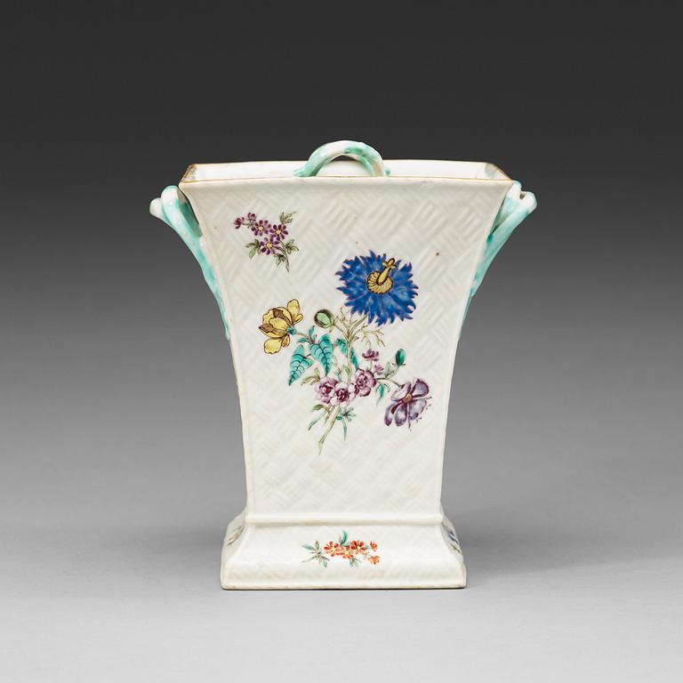 A famille rose tulip vase, Qing dynasty, Qianlong (1736-95).