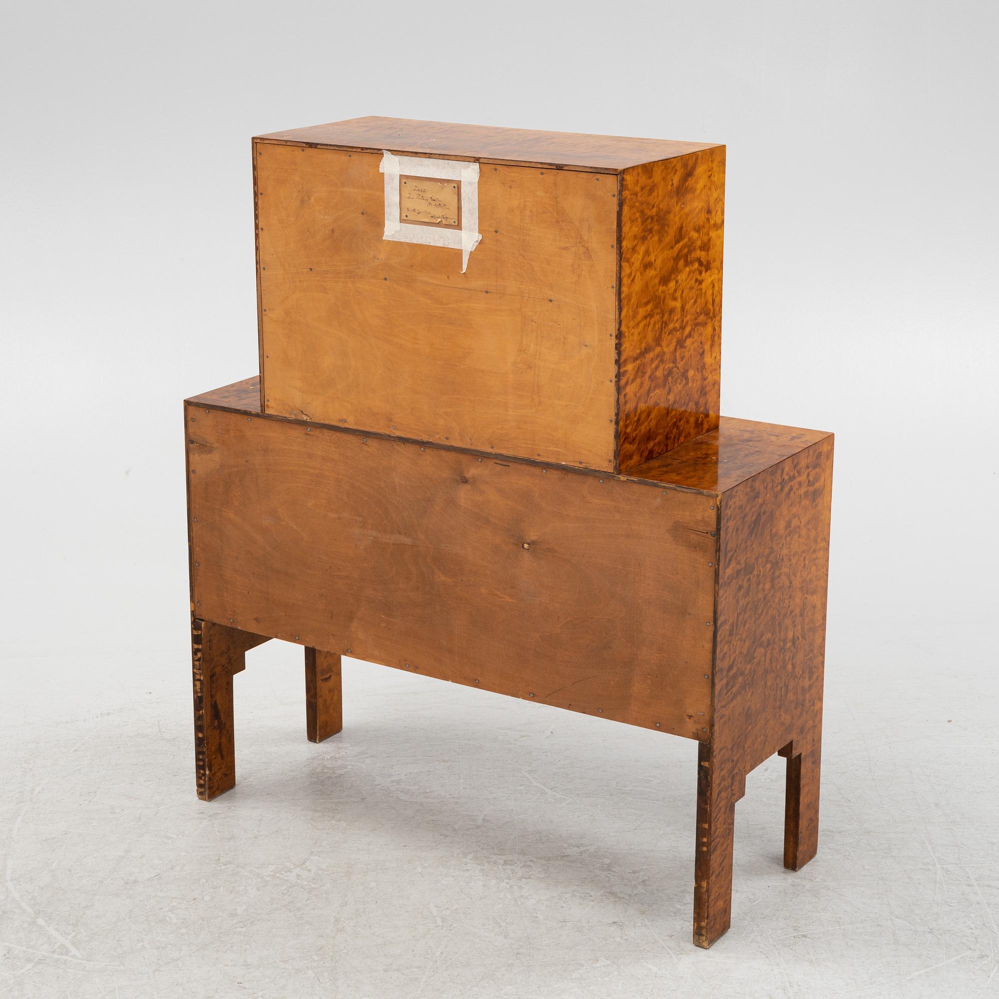 A 1930's cabinet.