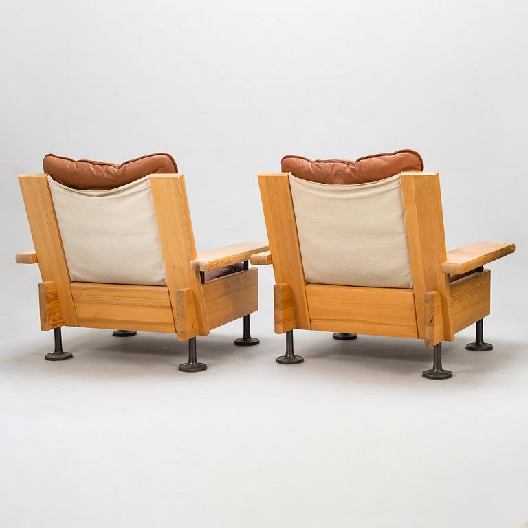 HANNU JYRÄS, a pair of 1970's armchairs for Uveka.