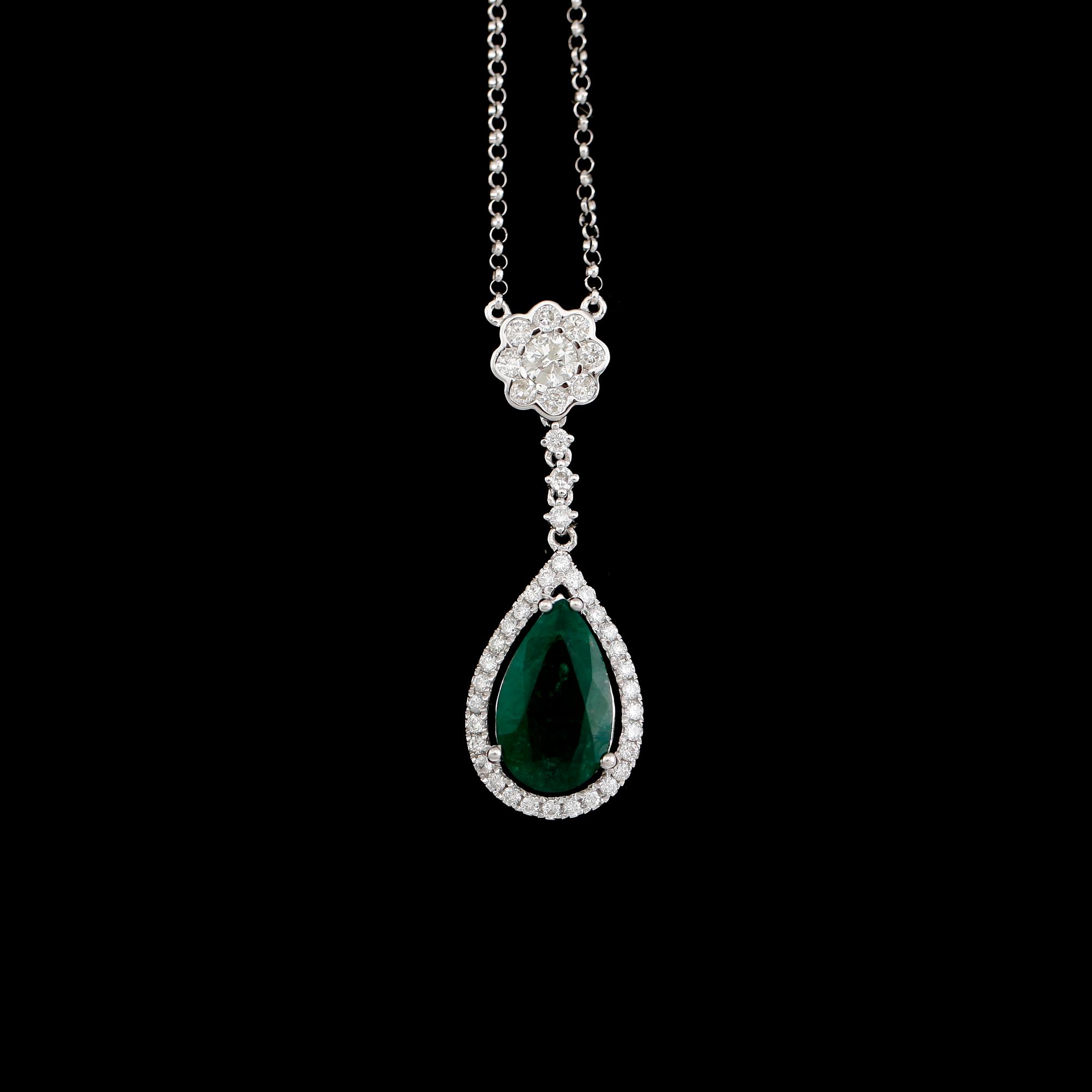 COLLIER, 18 k vitguld, droppformad fasettslipad smaragd, briljantslipade diamanter tot 0.67 ct.
