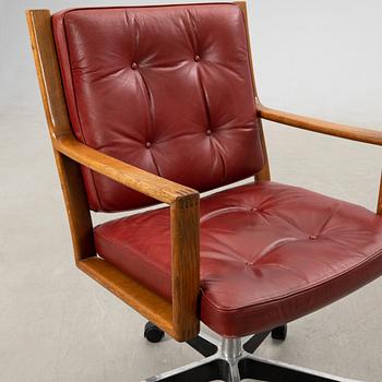 Karl Erik Ekselius, Skrivbordsstol för JOC möbler Vetlanda sent 1900-tal.