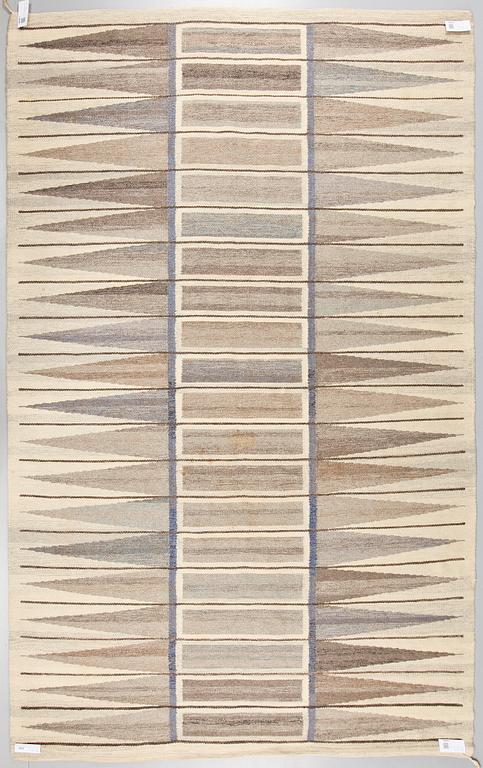 CARPET. Flat weave. 296 x 193,5 cm. Sweden around 1950.